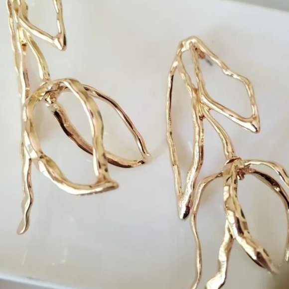 ✨Anthro Tulip Earrings✨ - Picture 5 of 10